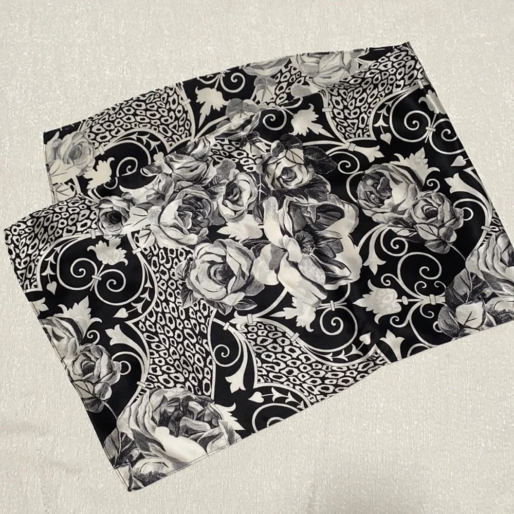 St. John silk black/white‎ floral scarf